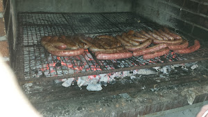 menjar en una barbacoa